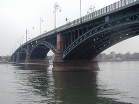 Theodor-Heuss-Brücke Wiesbaden